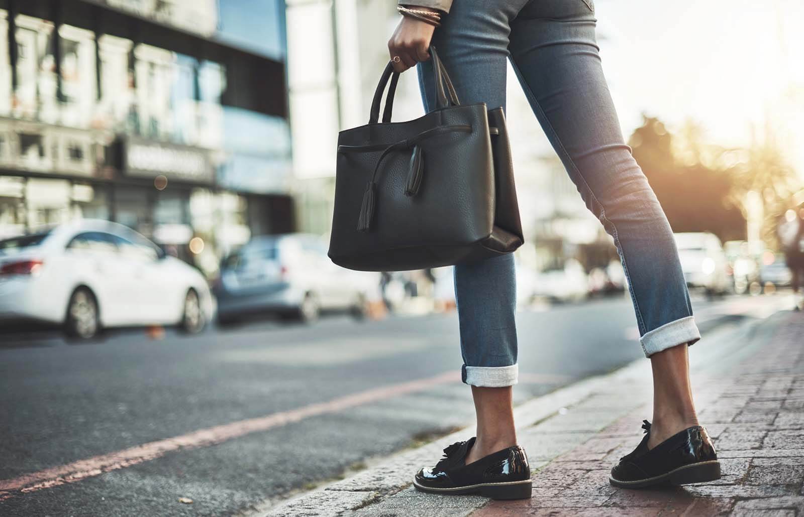 Handbag vs purse, when it comes to accessories, terms like "handbag" and "purse" are often used interchangeably, but they do have distinct characteristics