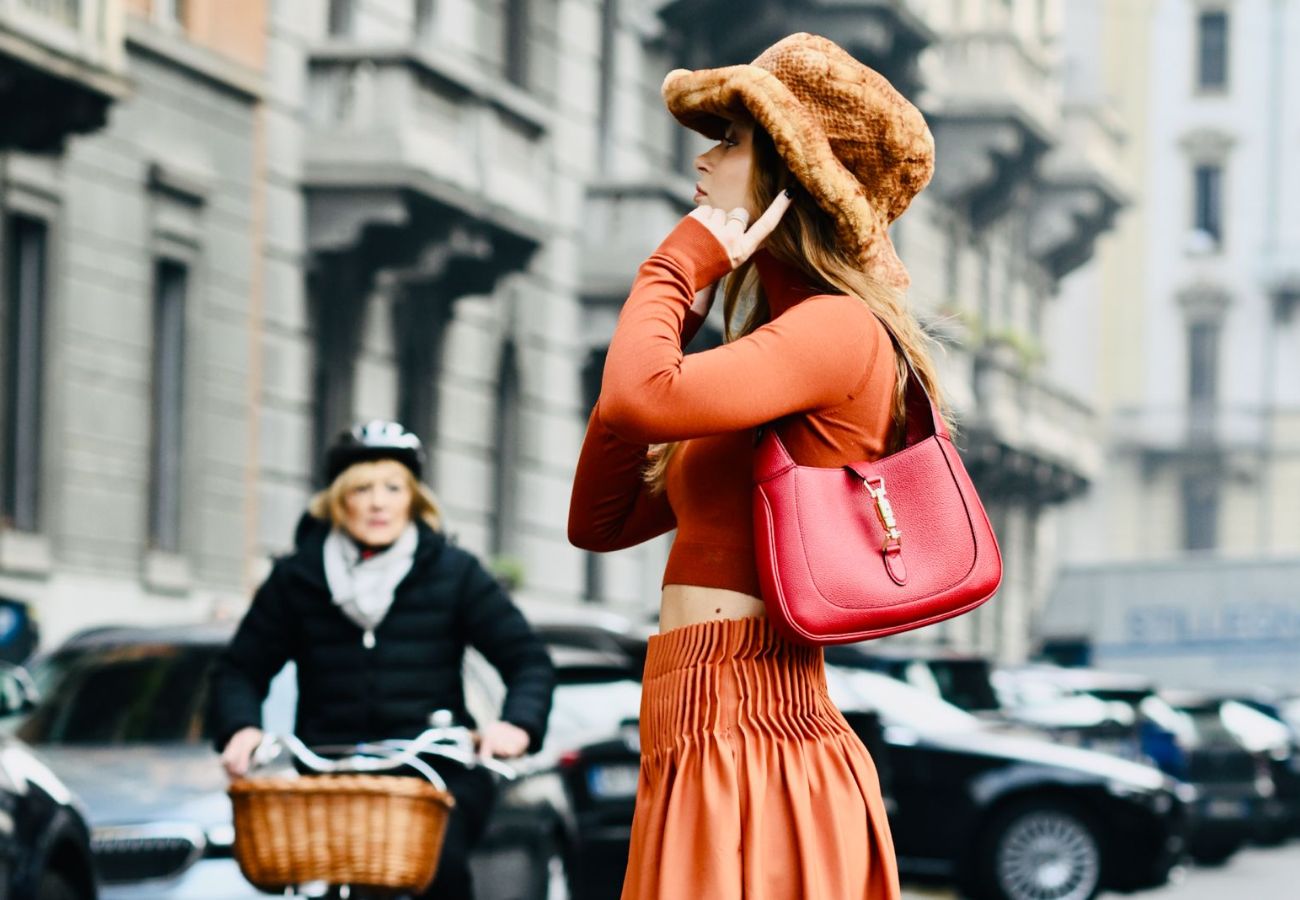 Handbag trends are not just functional accessories but also fashion statements that can elevate any outfit. Every season, new handbag trends emerge