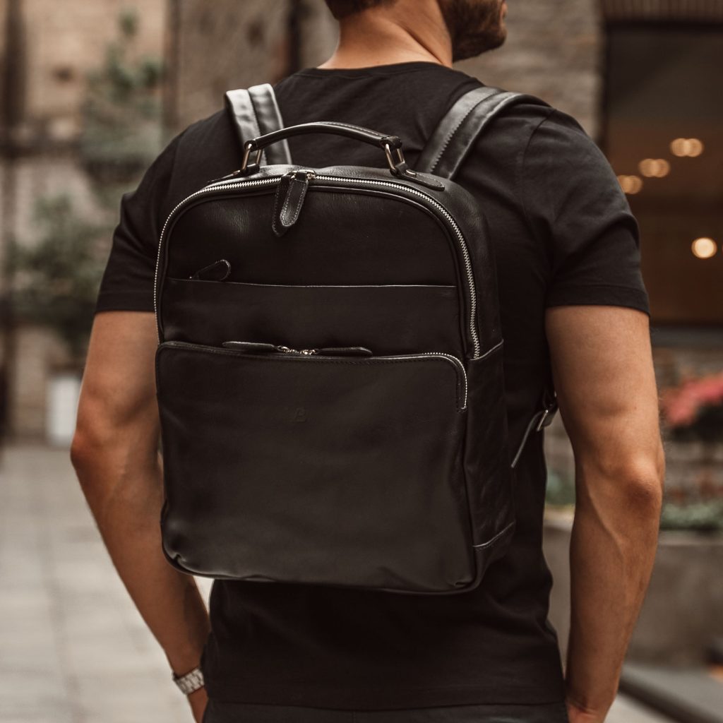 men's small backpack