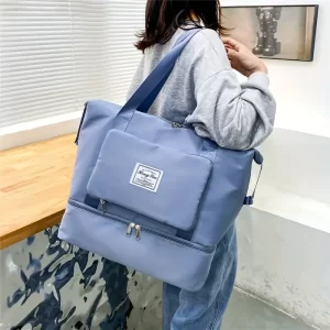 Travel tote for women