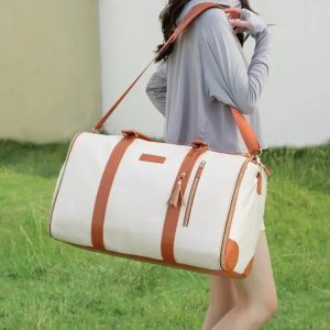 Women’s travel tote