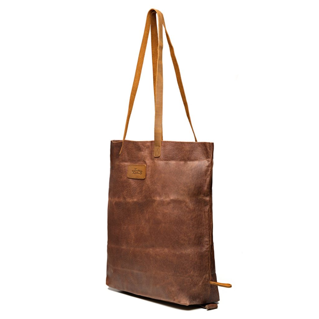 travel tote leather